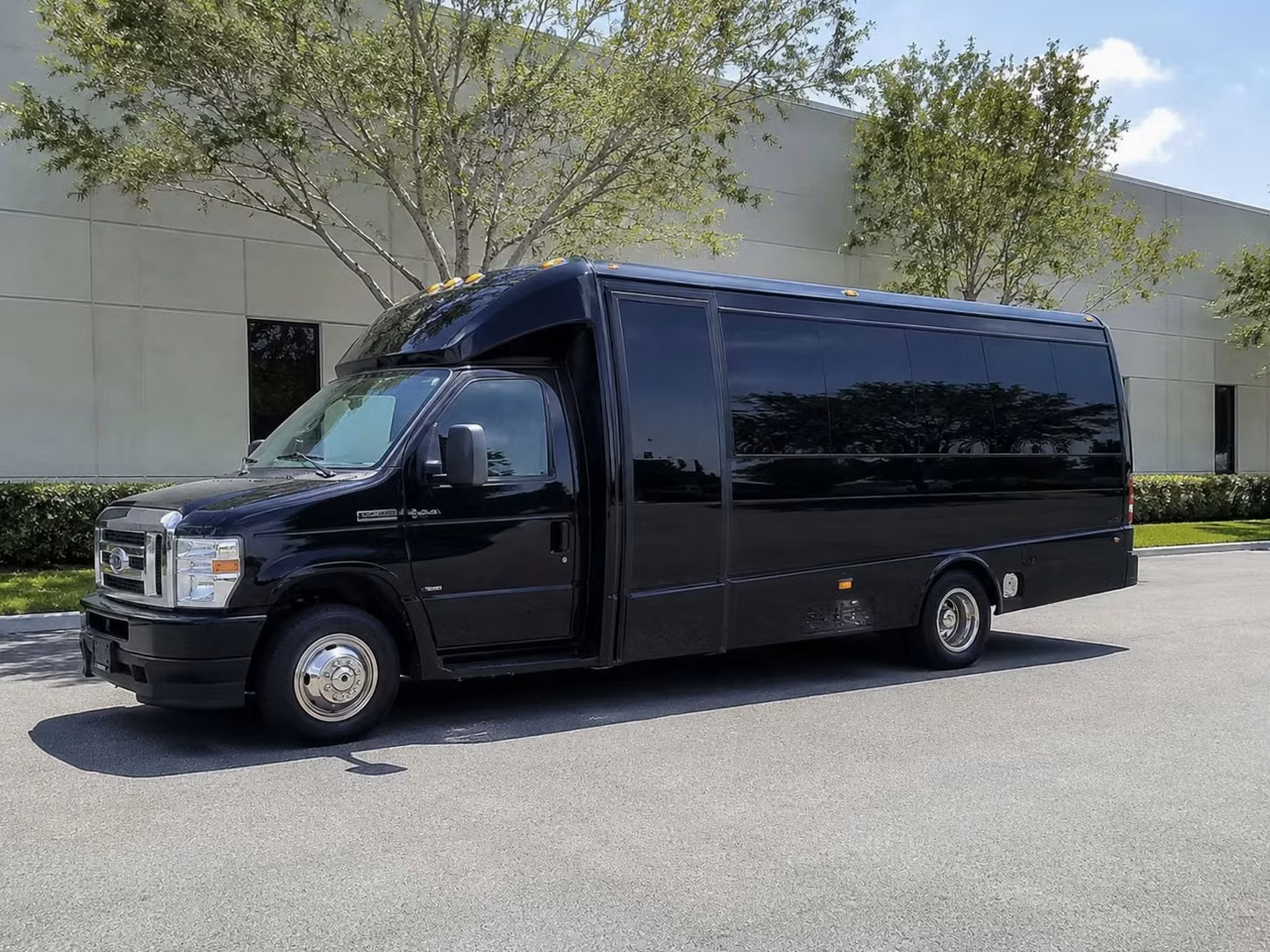 15 passenger minibus