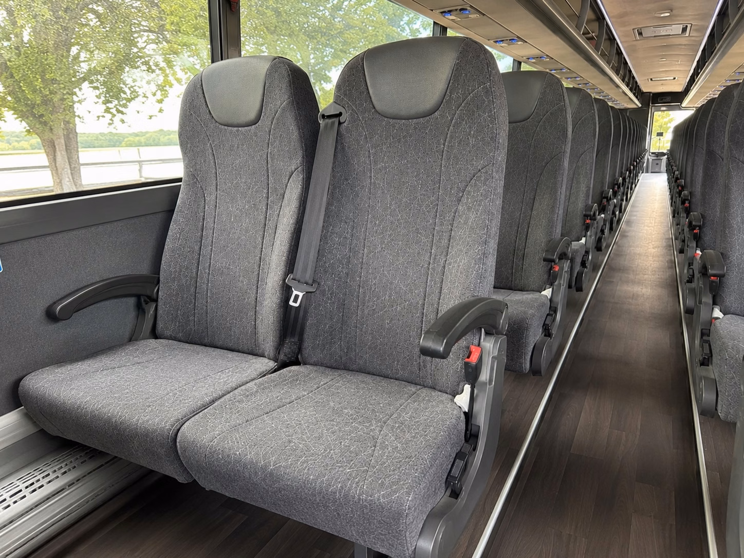 bus type and how it changes charter bus prices in lexington kentucky