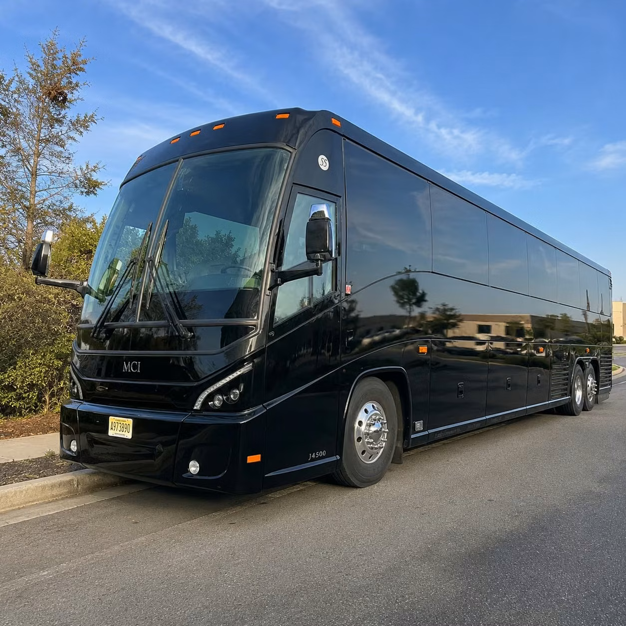 charter buses and minibuses for lexington school groups headed to the kentucky horse park