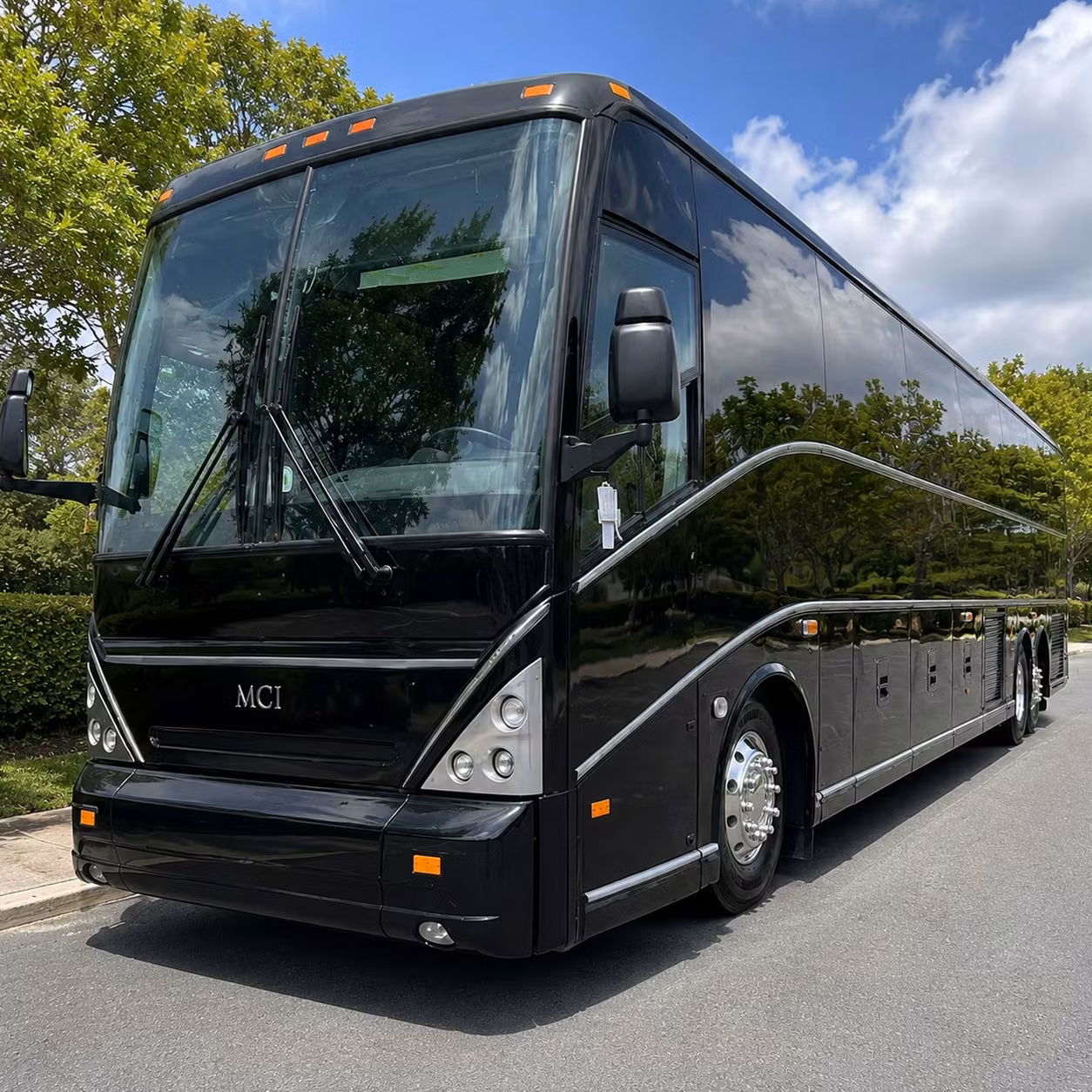 charterbuslexington com helps you arrange construction and worksite shuttle buses in lexington