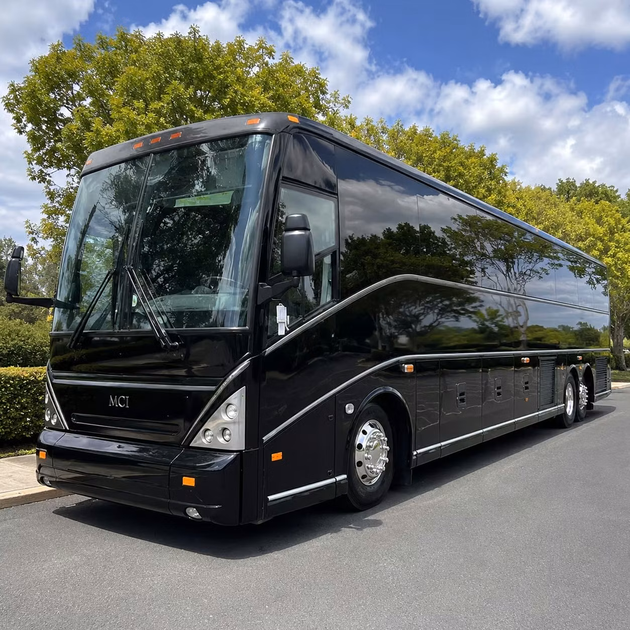 convention and conference shuttle bus rentals in lexington kentucky