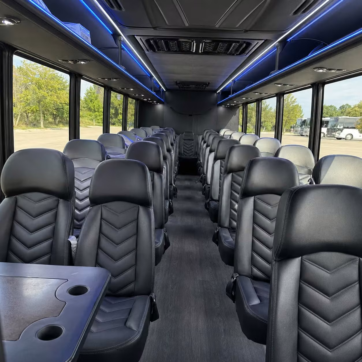lexington 28 passenger minibus rental