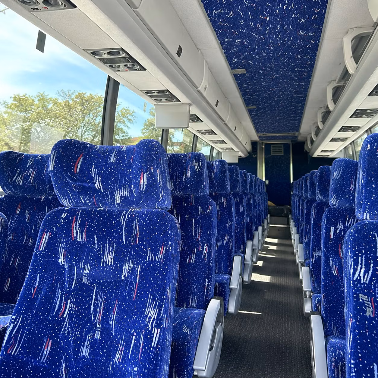 lexington charter bus hero 2